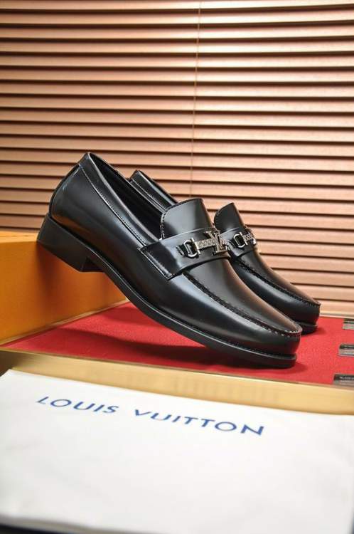 Picture of Louis Vuitton Shoes _SKULVsz38-45mnf031514143